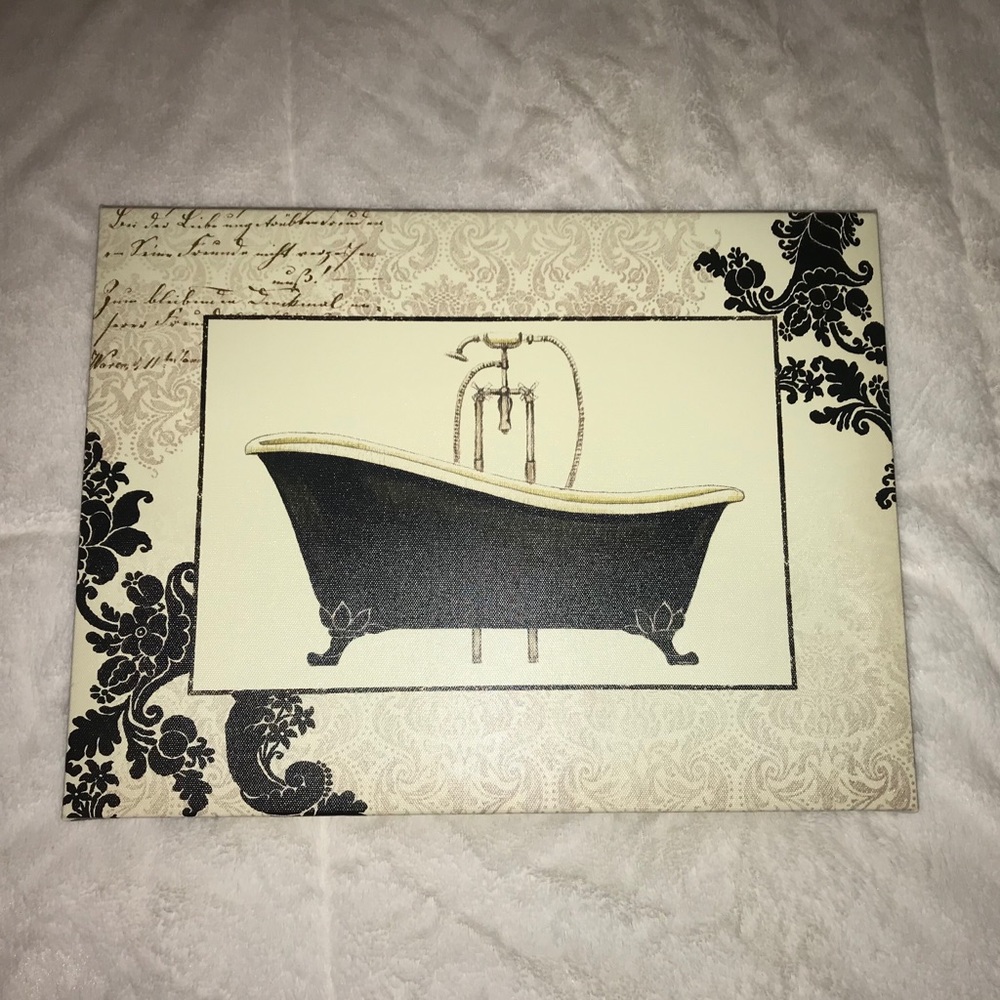 Bathroom wall decor